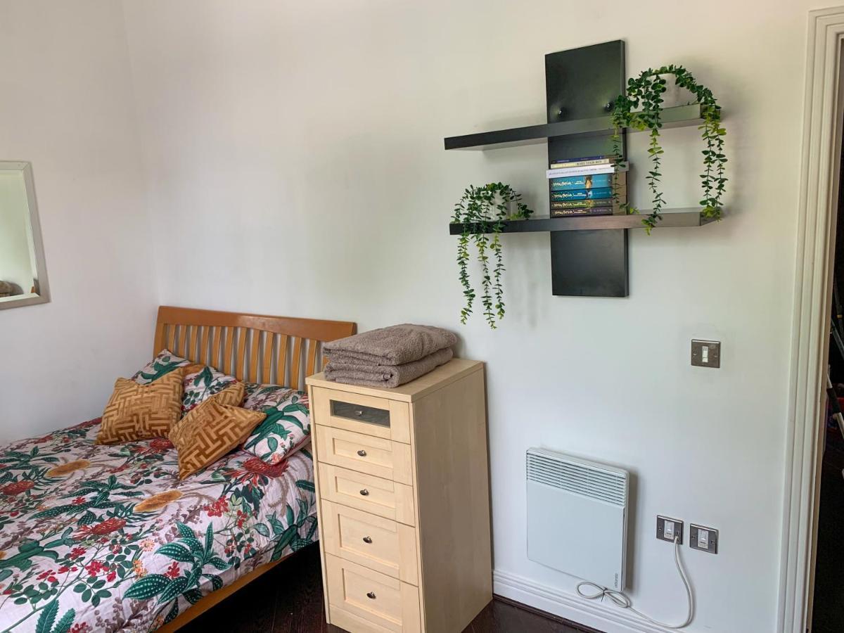 لندن Room In Stratford With Private Bathroom And Parking المظهر الخارجي الصورة